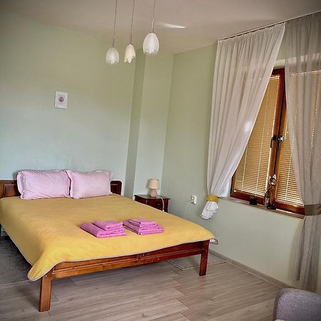 The Sunny Guest House Of Veliko Tarnovo-Amazing View, Top Location Εξωτερικό φωτογραφία